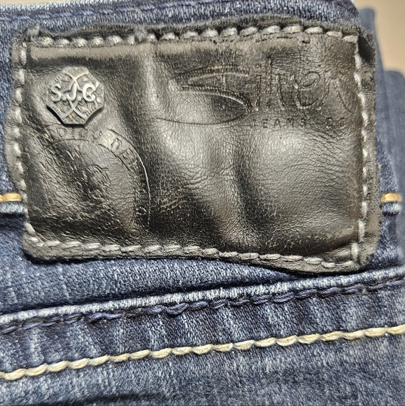 Silver Jeans - Picture 4 of 9